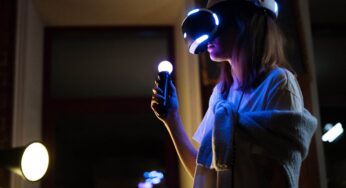 Advanced Virtual Reality Relationships Simulation: 5 Romantic Facts